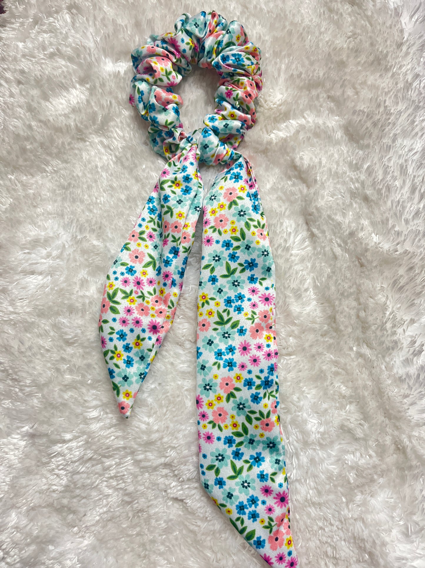 Multicolor floral tail scrunchie