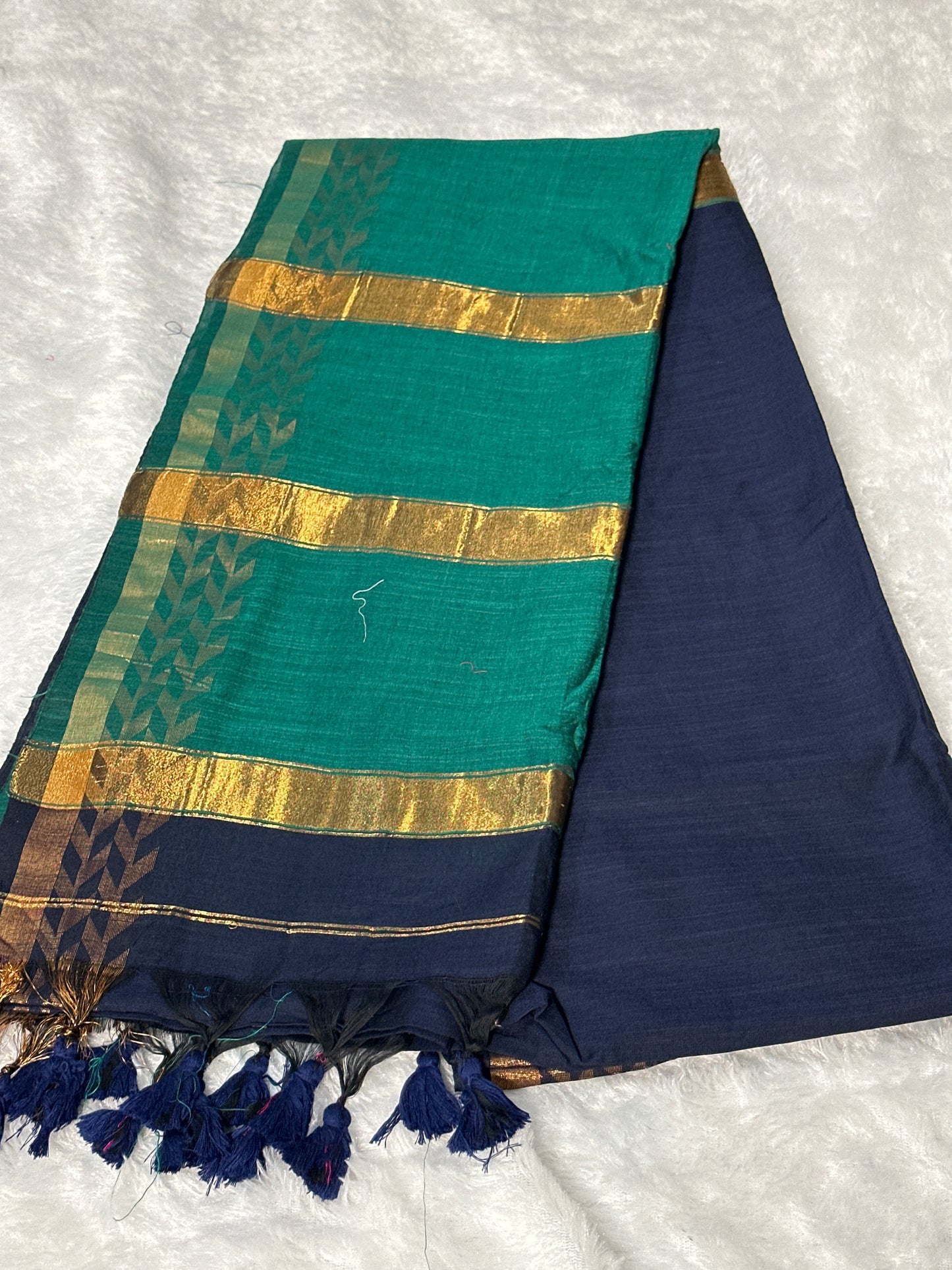 Premium Handloom Cotton Saree with Zari patta pallu