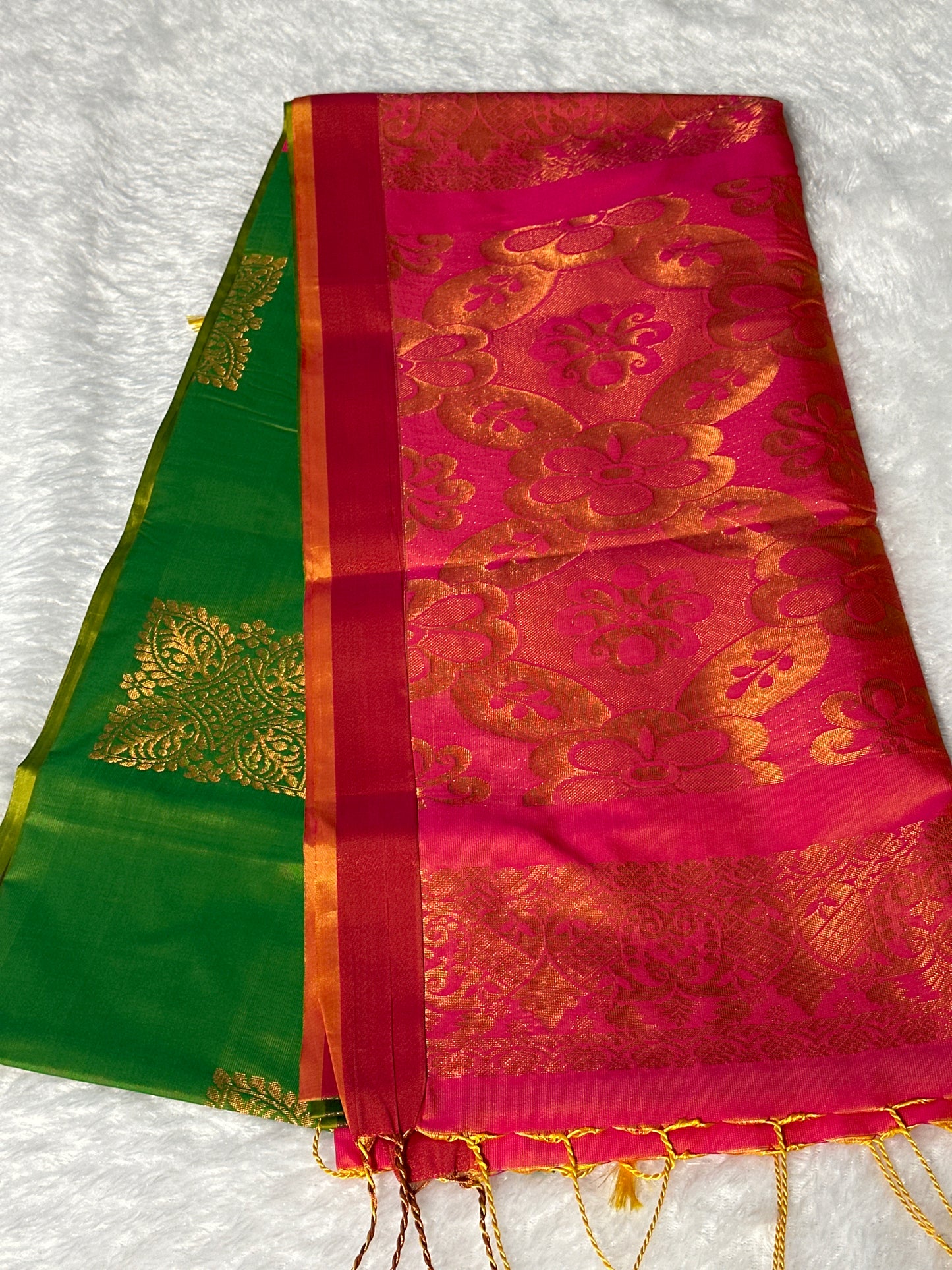 Kanjivaram Soft Silk saree with small border