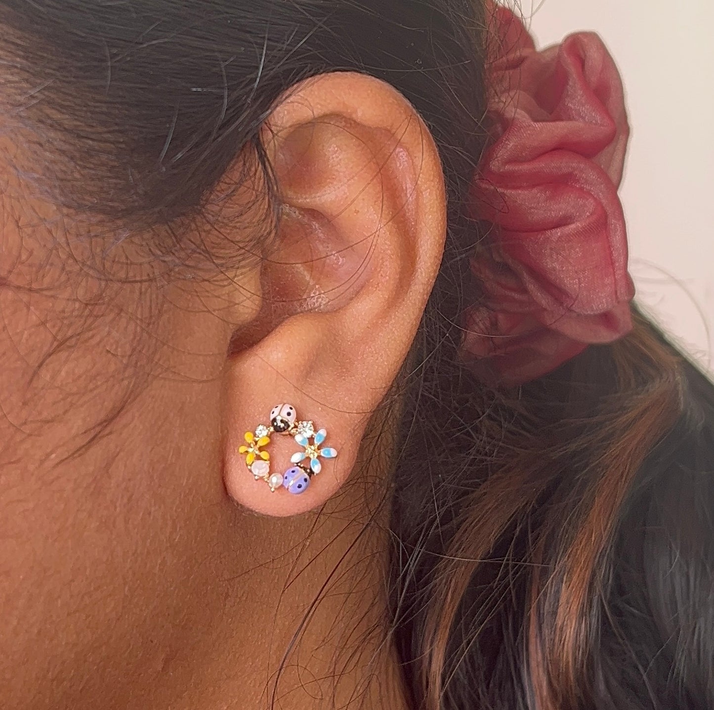 Bee and blossom stud