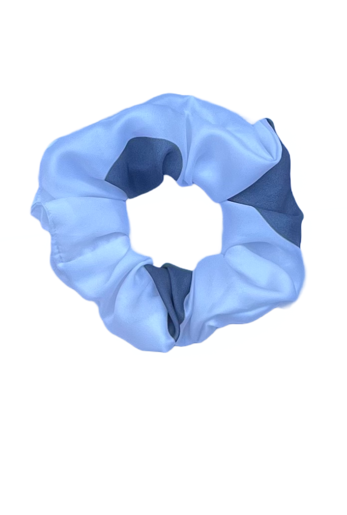 Swan - Regular satin scrunchie