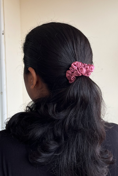 Taffy - Skinny satin scrunchie