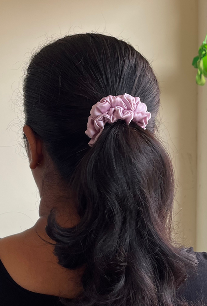 Bubblegum - Skinny satin scrunchie