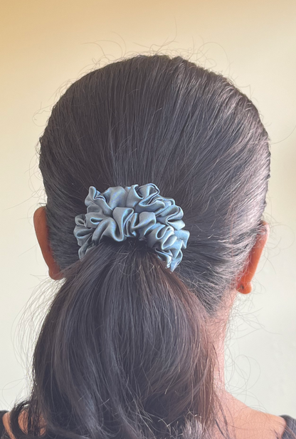 Drizzle - Skinny satin scrunchie