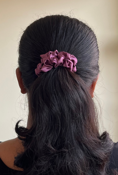 Tyrion - Skinny satin scrunchie