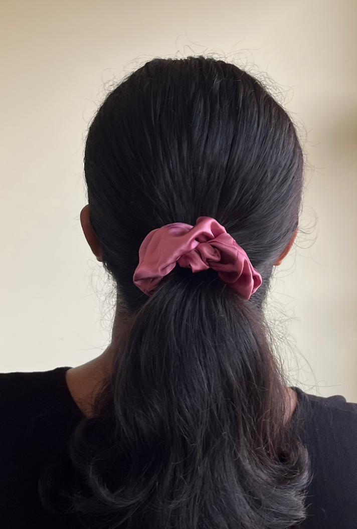 Taffy - Regular satin scrunchie