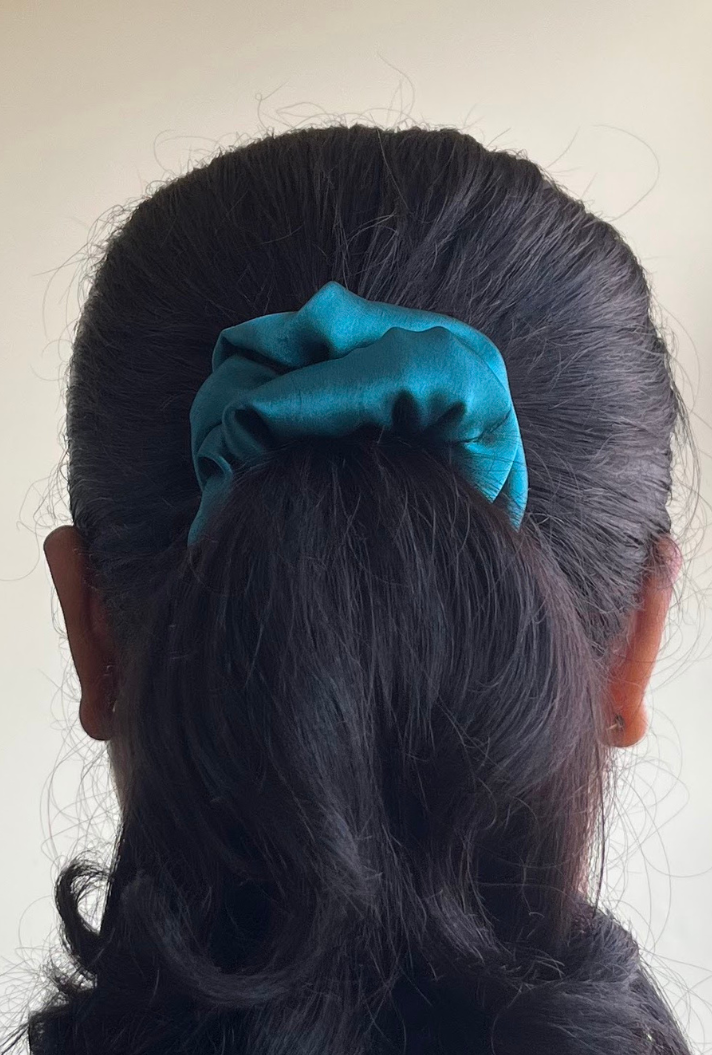 Pine - Regular satin scrunchie