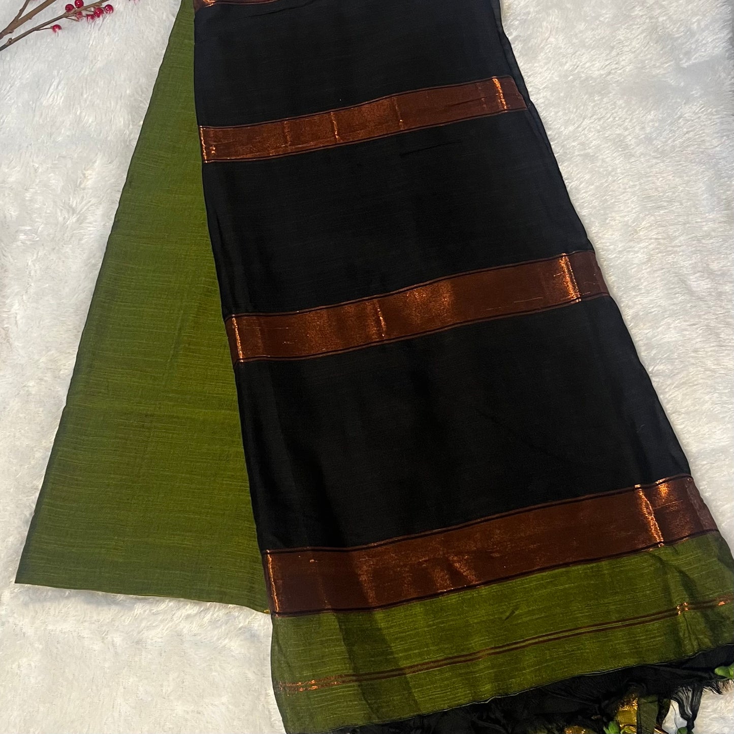 Premium Handloom Kadhi Cotton Saree with Zari patta pallu