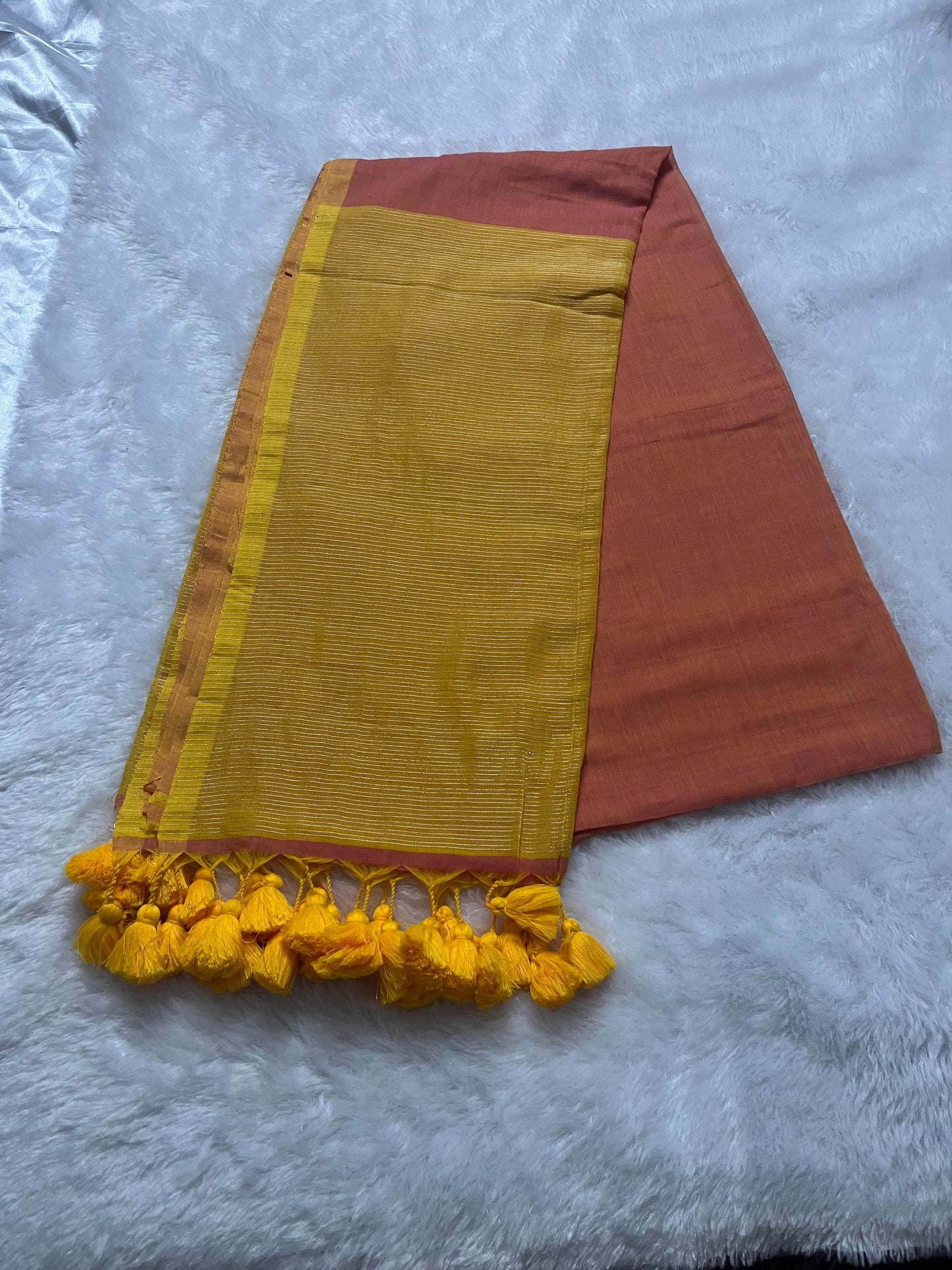 Handloom mul cotton saree with zari lines (without blouse)