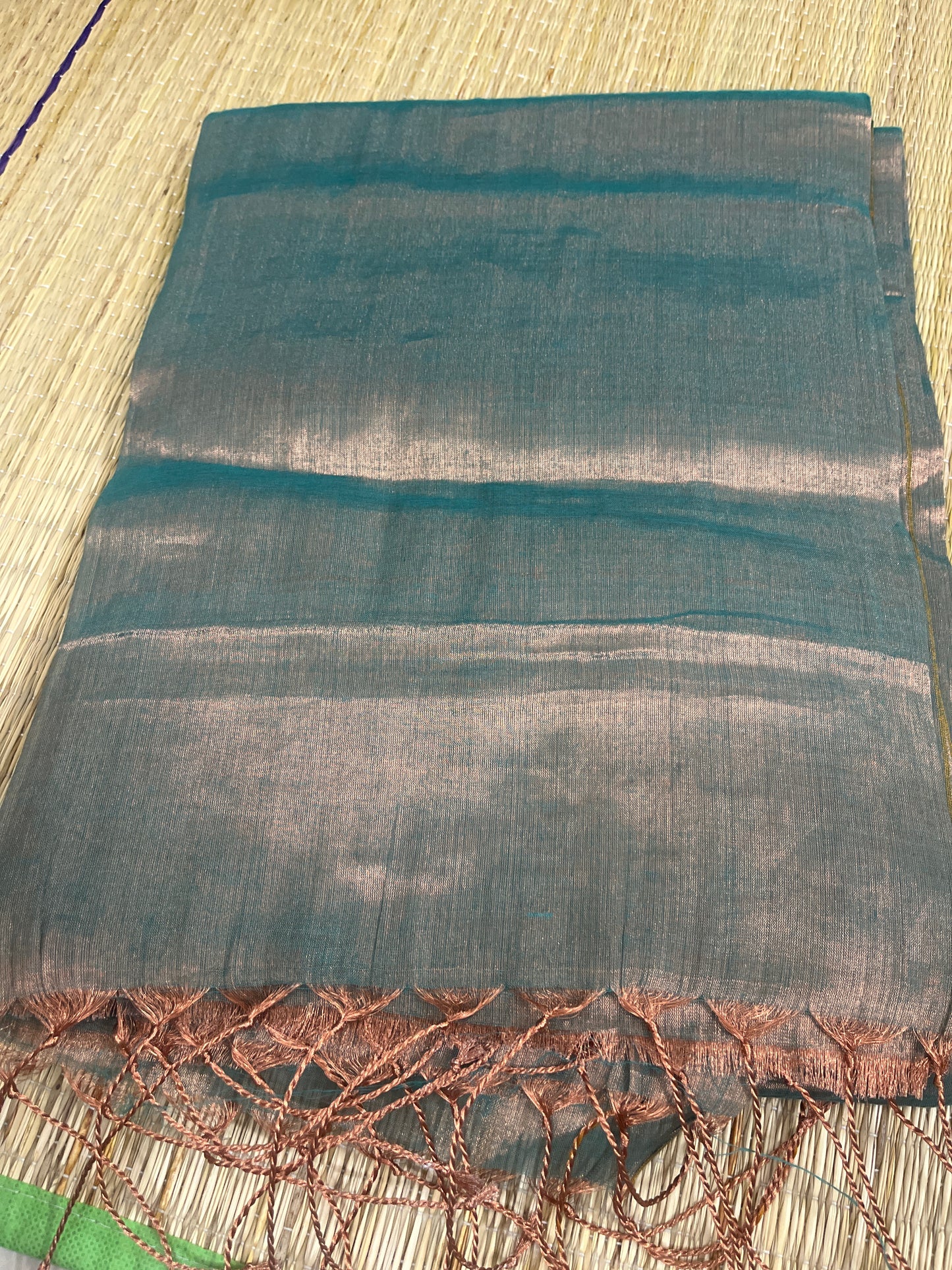 Handloom tissue saree