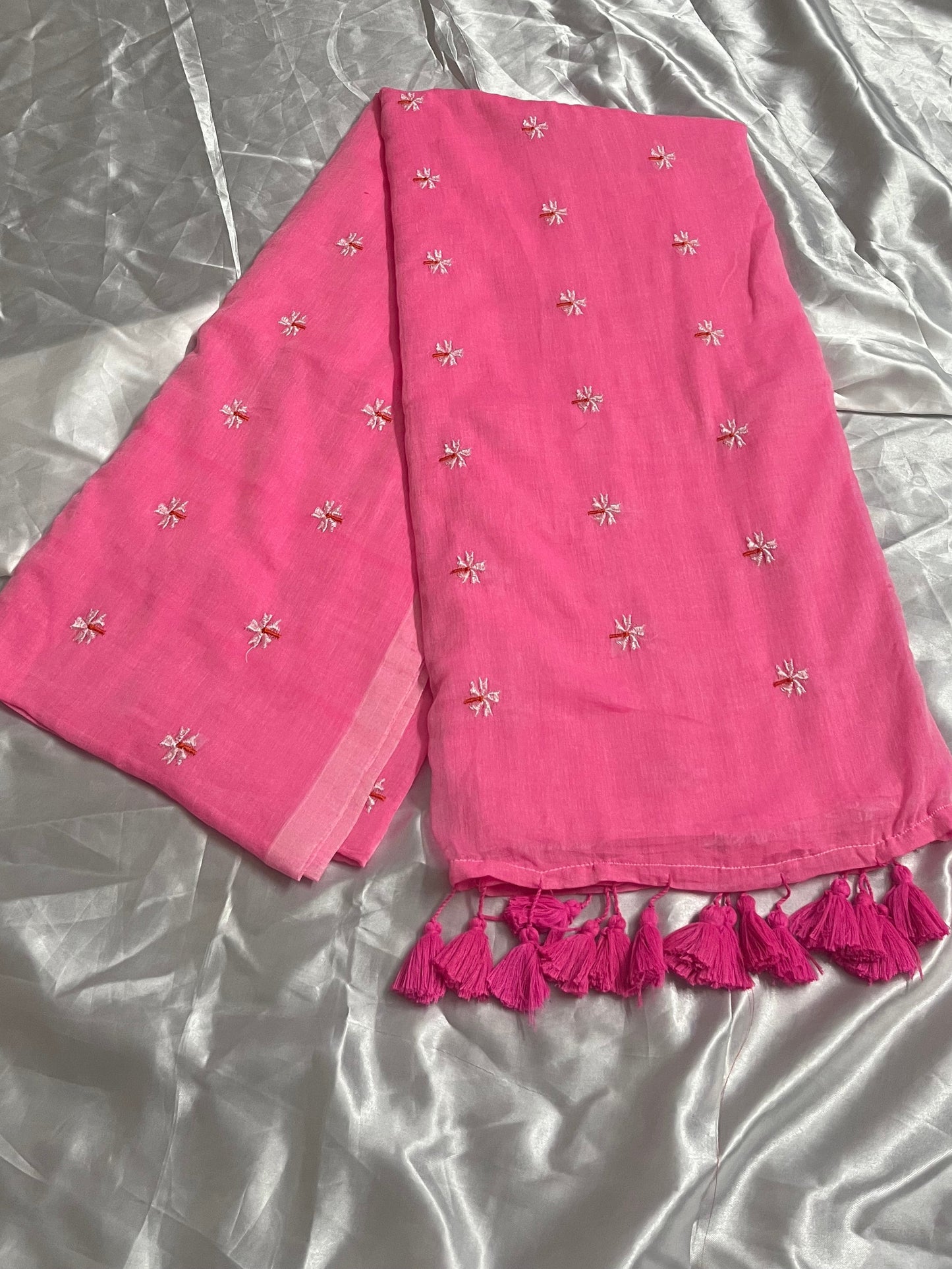 Floral embroidered Mul cotton saree