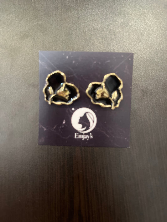 Black rose stud