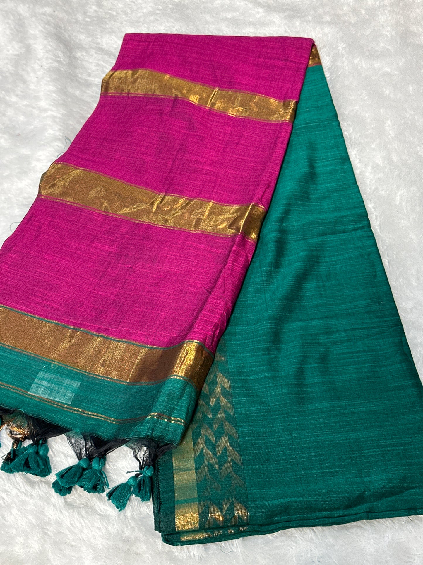 Premium Handloom Cotton Saree with Zari patta pallu