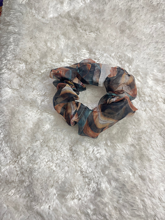Organza black 2 regular scrunchie