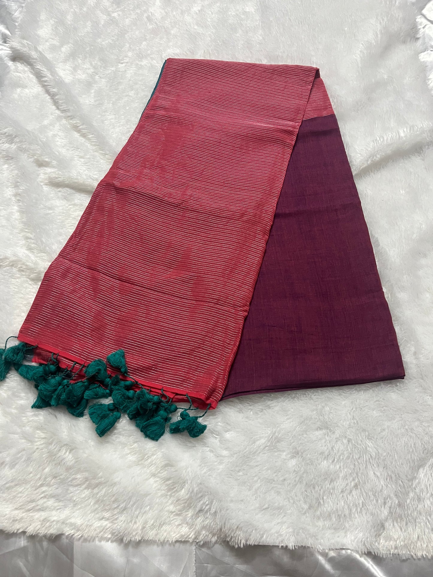Handloom mul cotton saree with zari lines (without blouse)