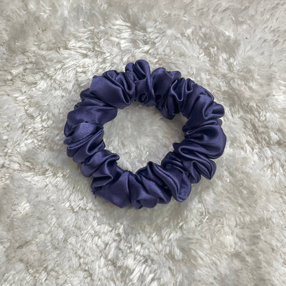 Violet - Skinny satin scrunchie