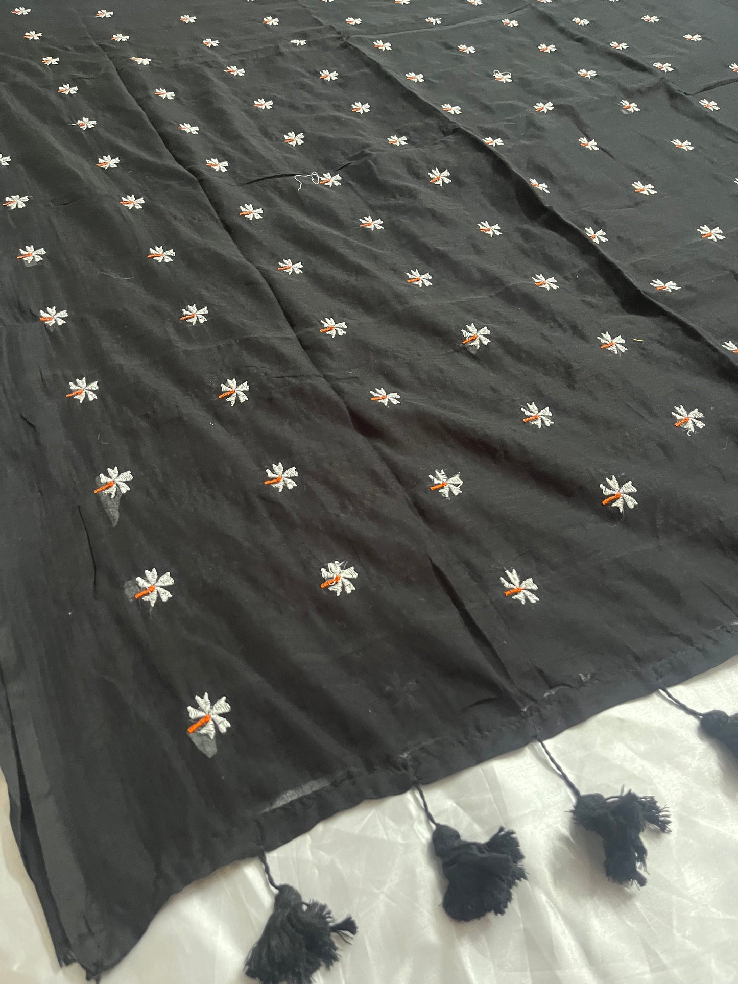 Floral embroidered Mul cotton saree