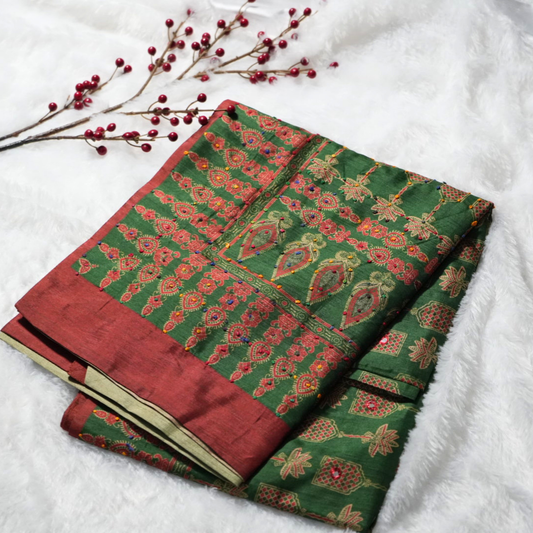 Semi Tussar saree with knots and mirror work