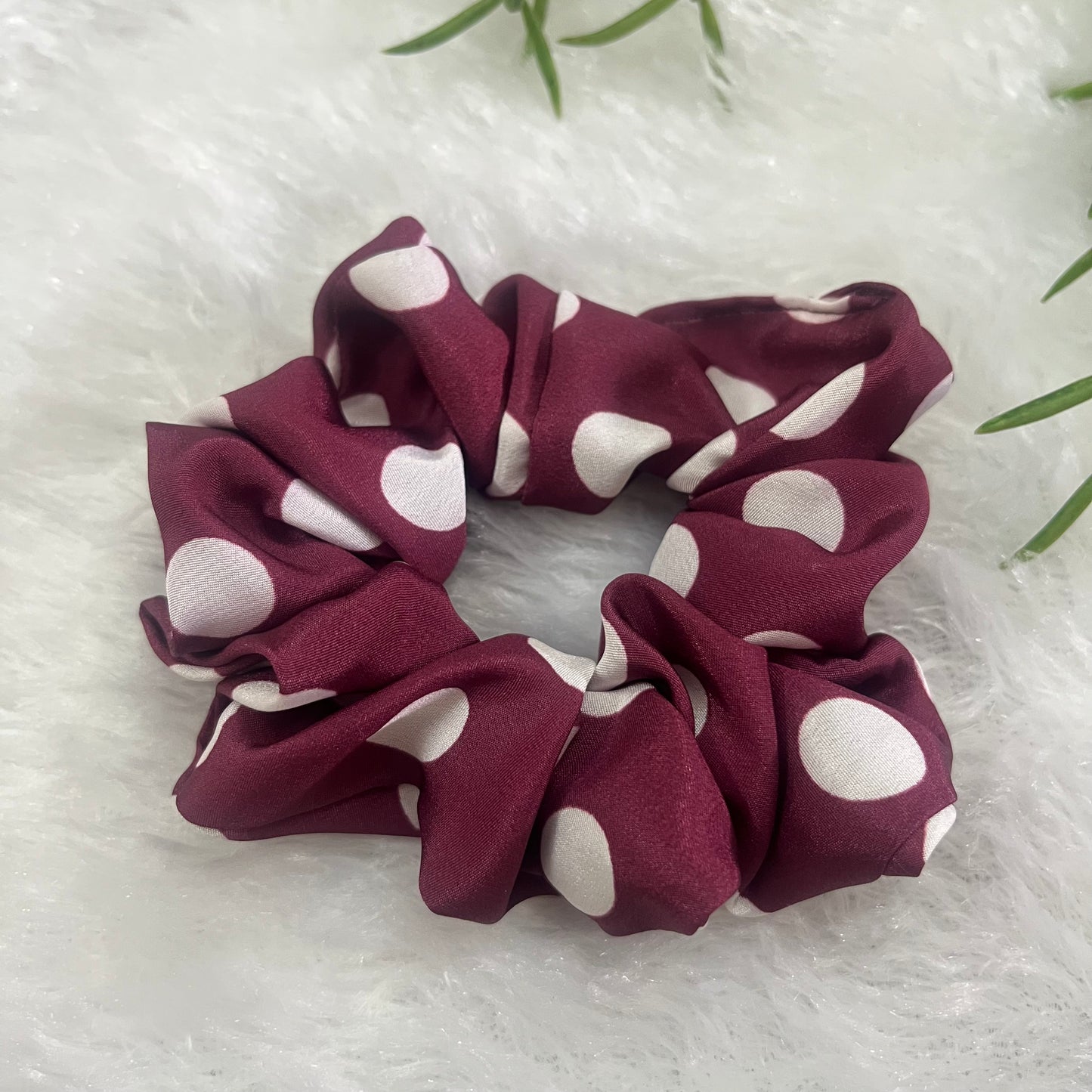 Wine retro - Regular satin scrunchie