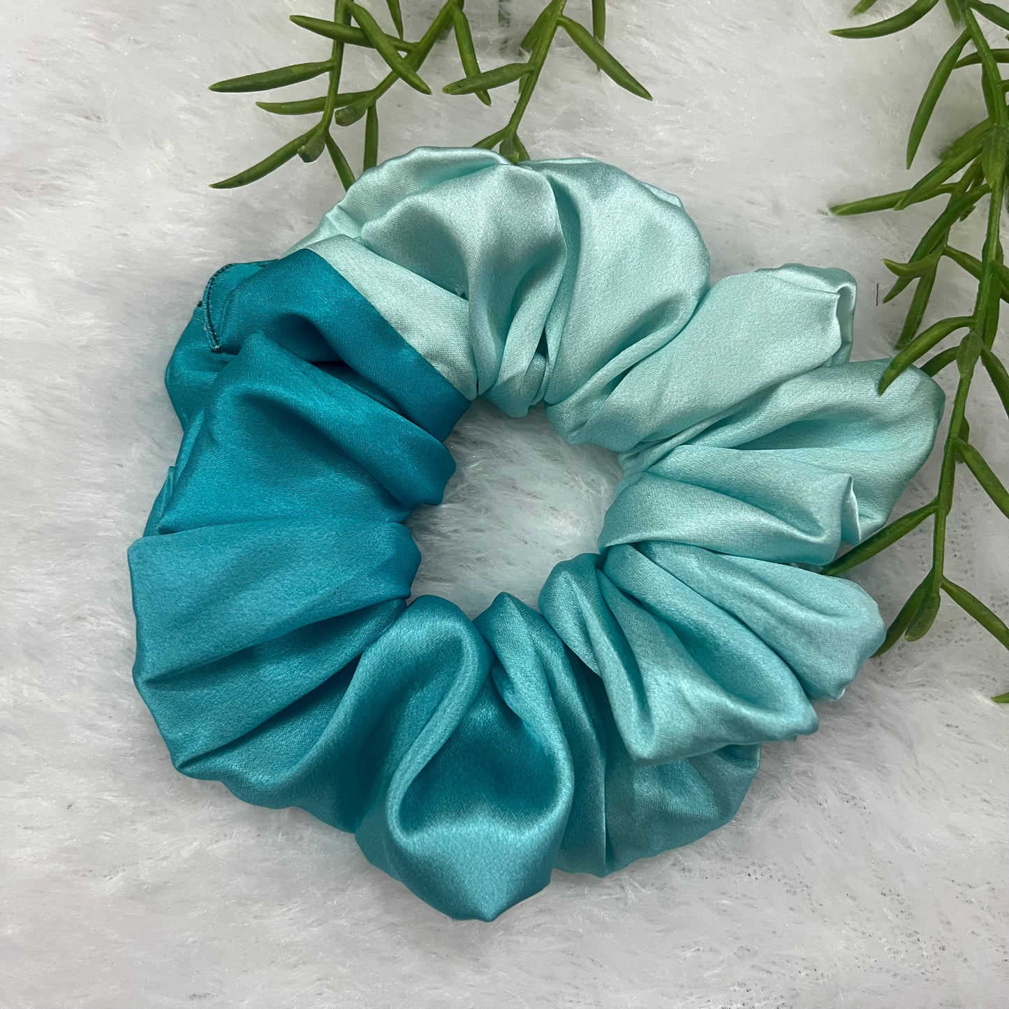 Blue ombré - Large satin scrunchie