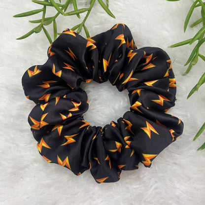 Flash (black) - Regular satin scrunchie