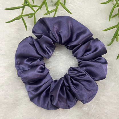 Violet - Regular satin scrunchie