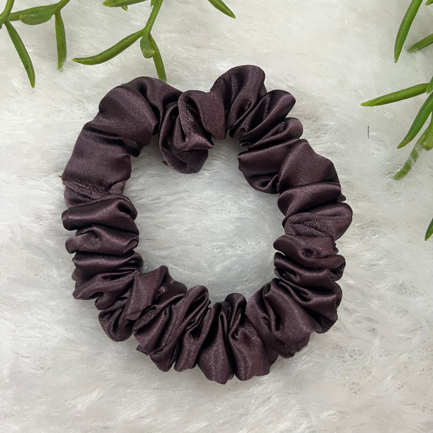 Aubergine - Skinny satin scrunchie