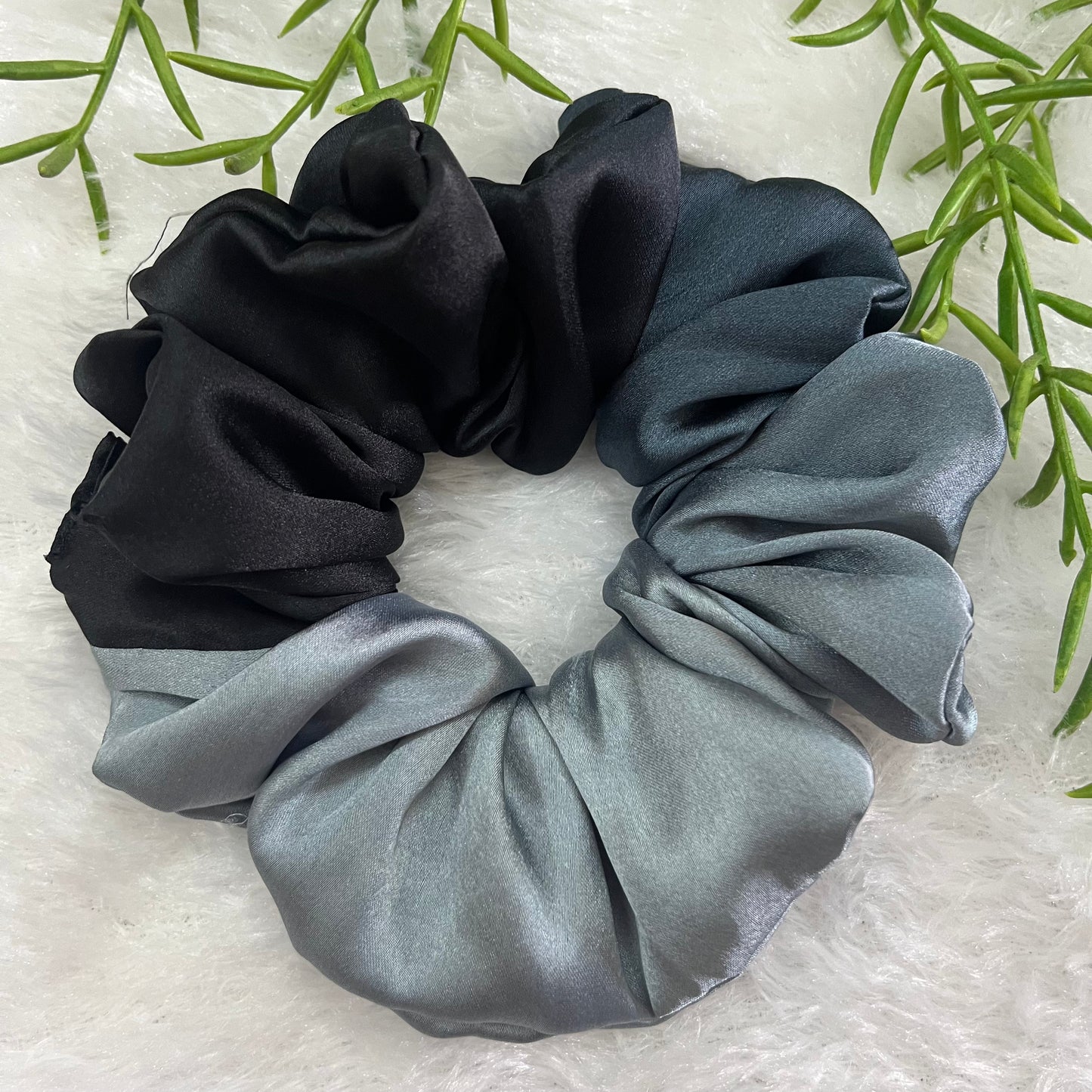 Black ombré - Large satin scrunchie
