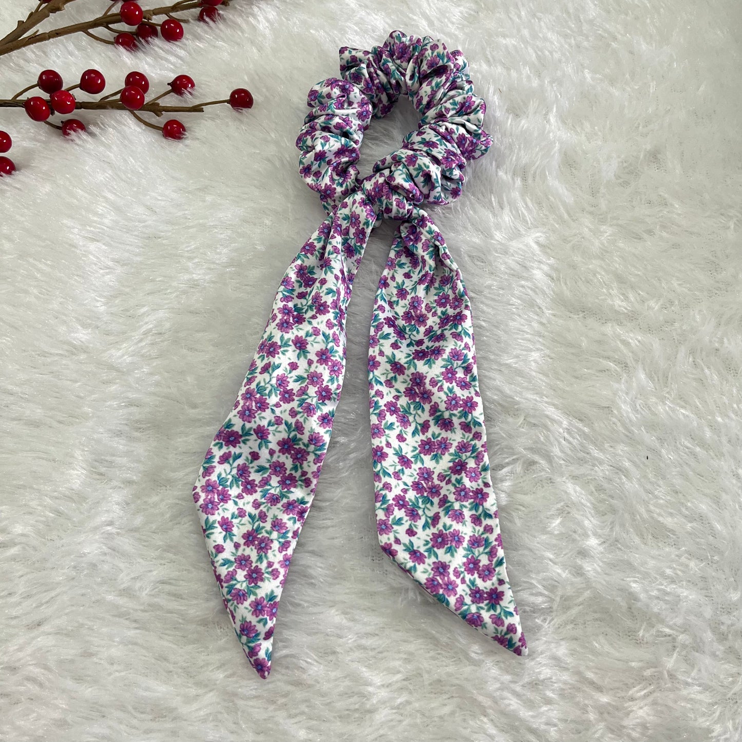 Violet floral - Tail satin scrunchie