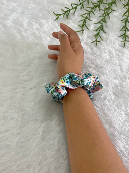 Multicolor floral - Regular satin scrunchie