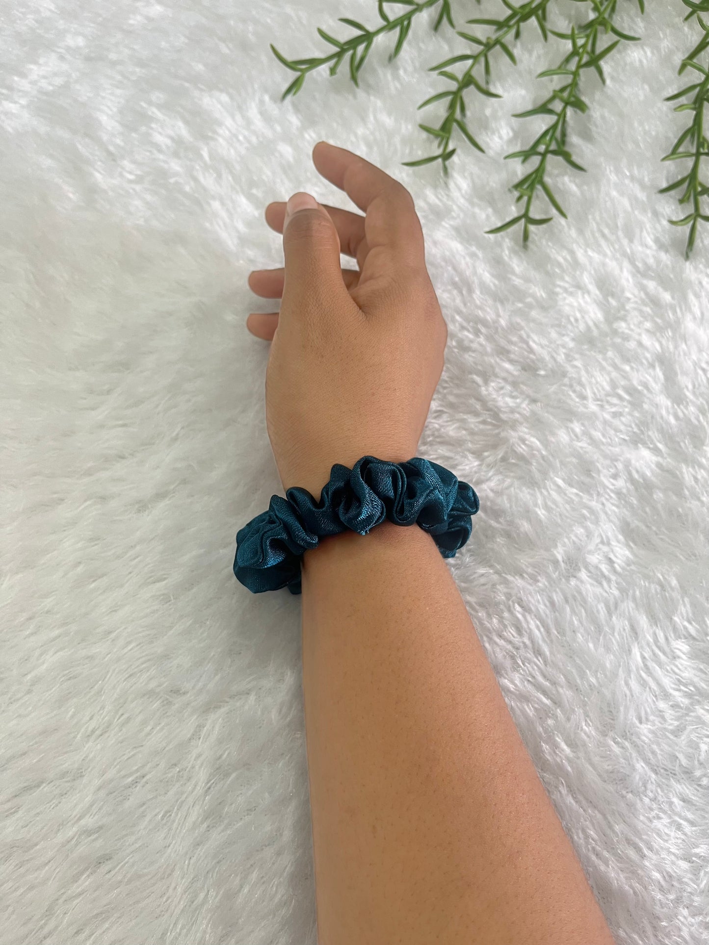Teal blue - Skinny satin scrunchie
