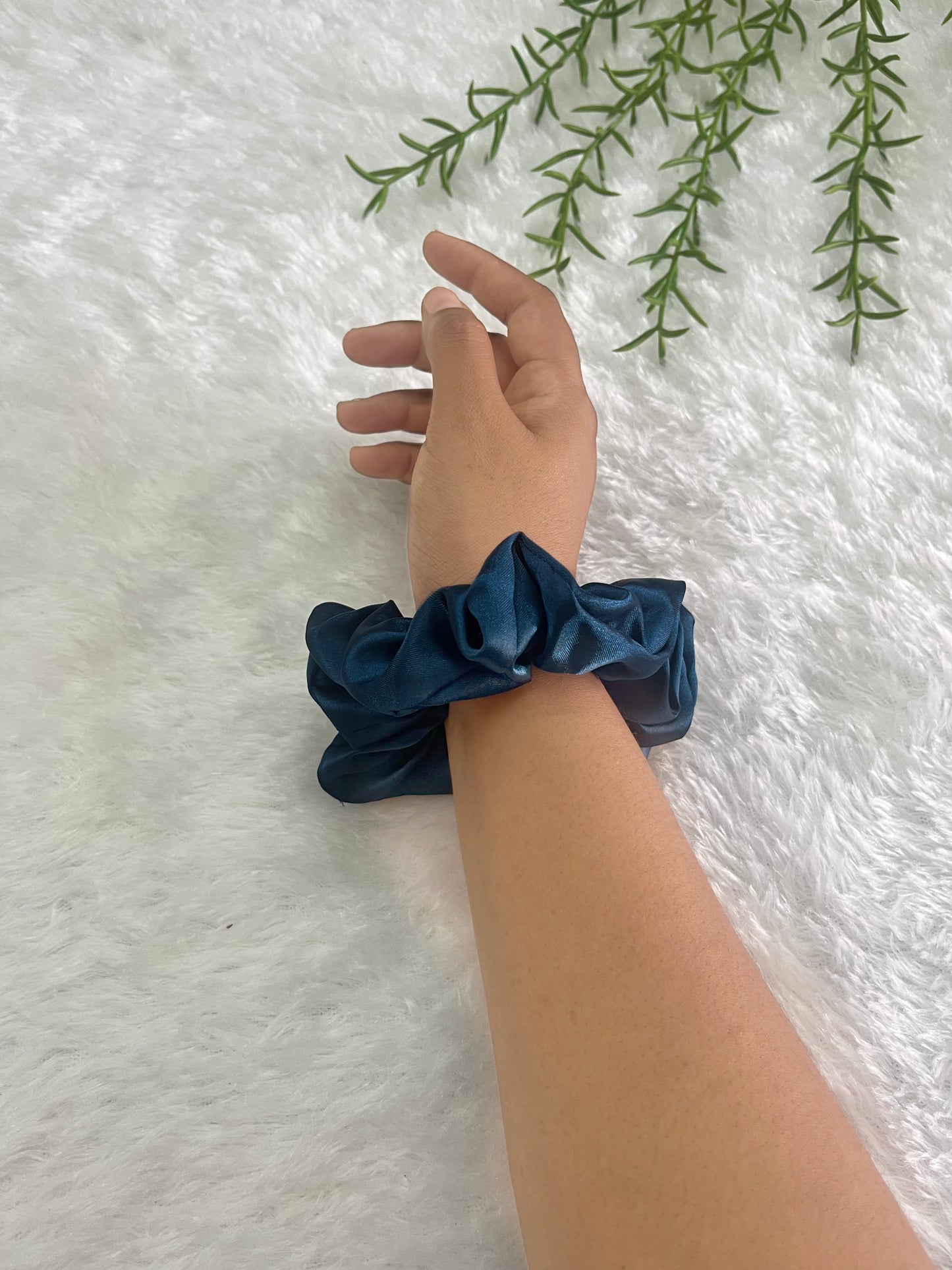 Teal blue - Regular satin scrunchie