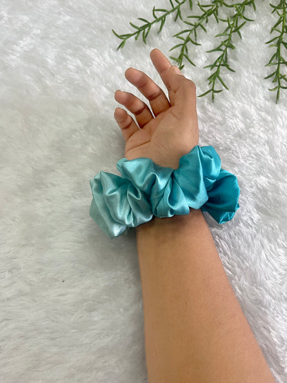 Blue ombré - Large satin scrunchie