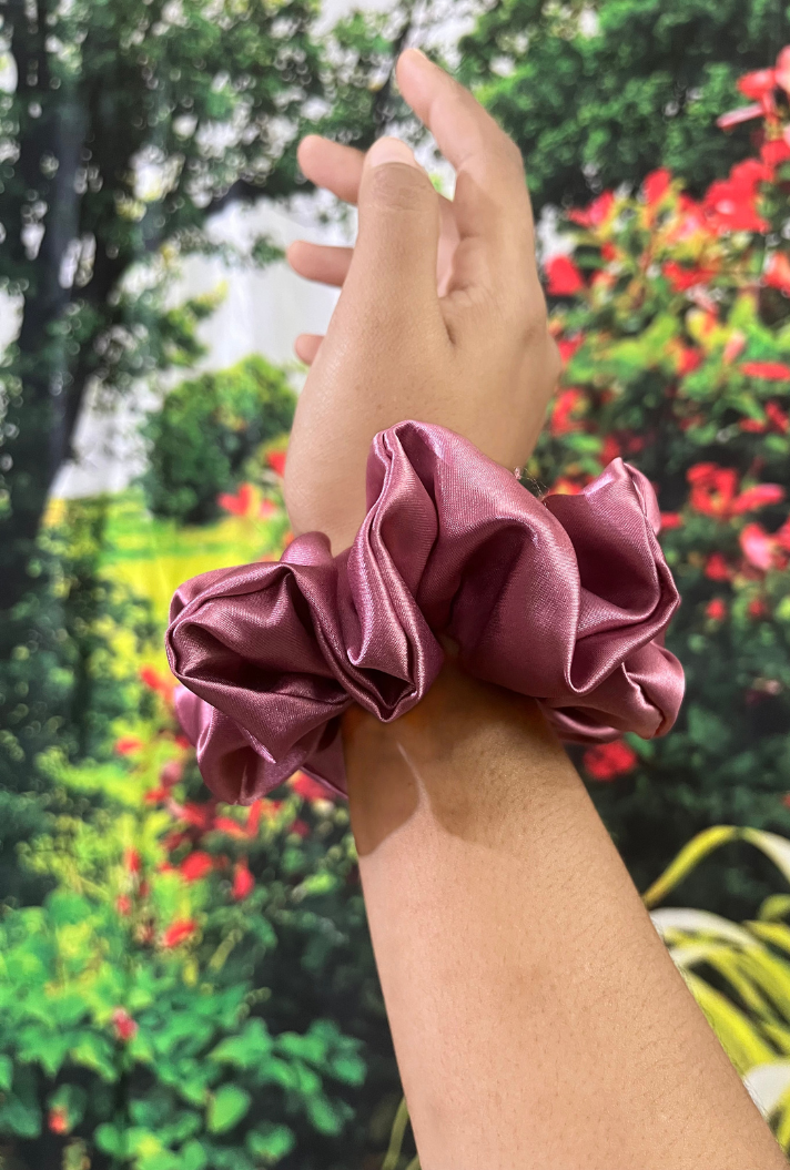 Taffy - Large satin scrunchie