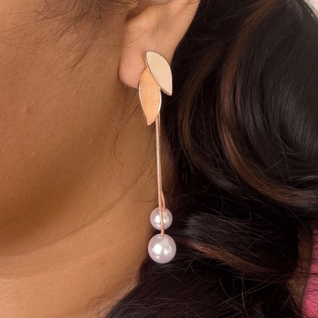 Elegant Leaf Pearl Ear Drop