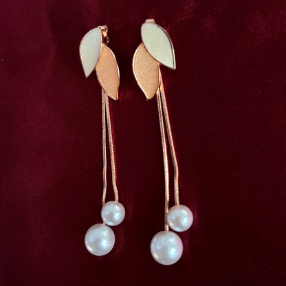 Elegant Leaf Pearl Ear Drop