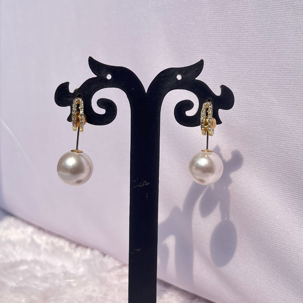 Radiant Arch Pearl Studs