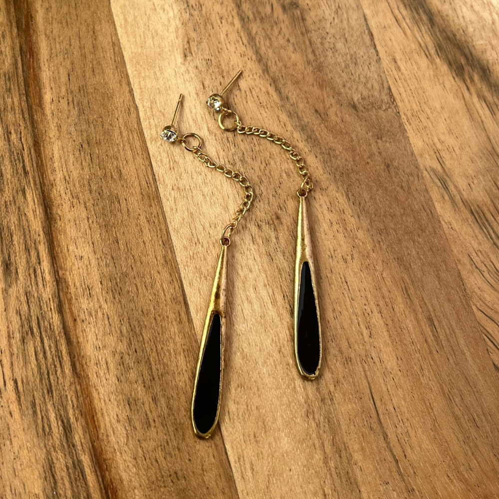 Black Antique Gold Ear Drop