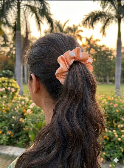 Orange retro - Regular satin scrunchie
